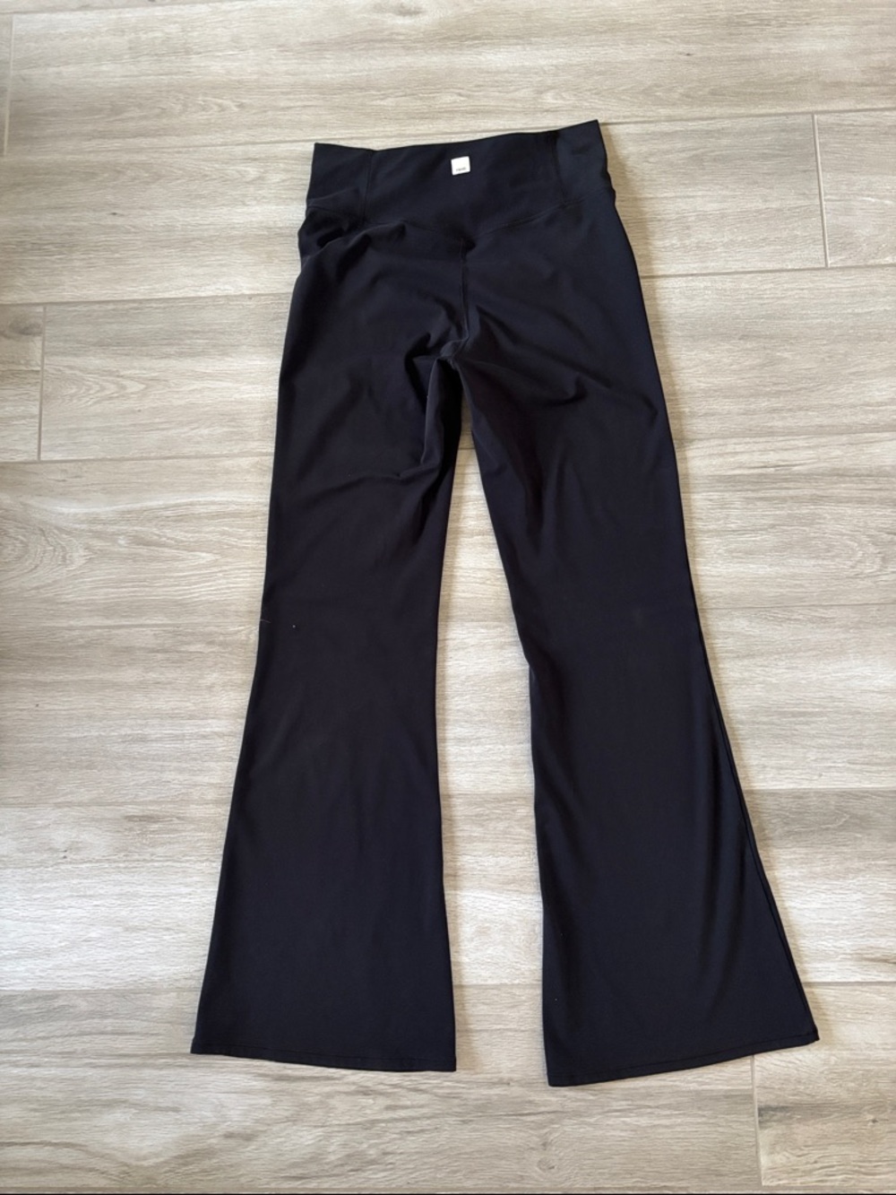 Vuori Black Wide Leg Flare Leggings Pants Size Medium - Picture 8 of 14